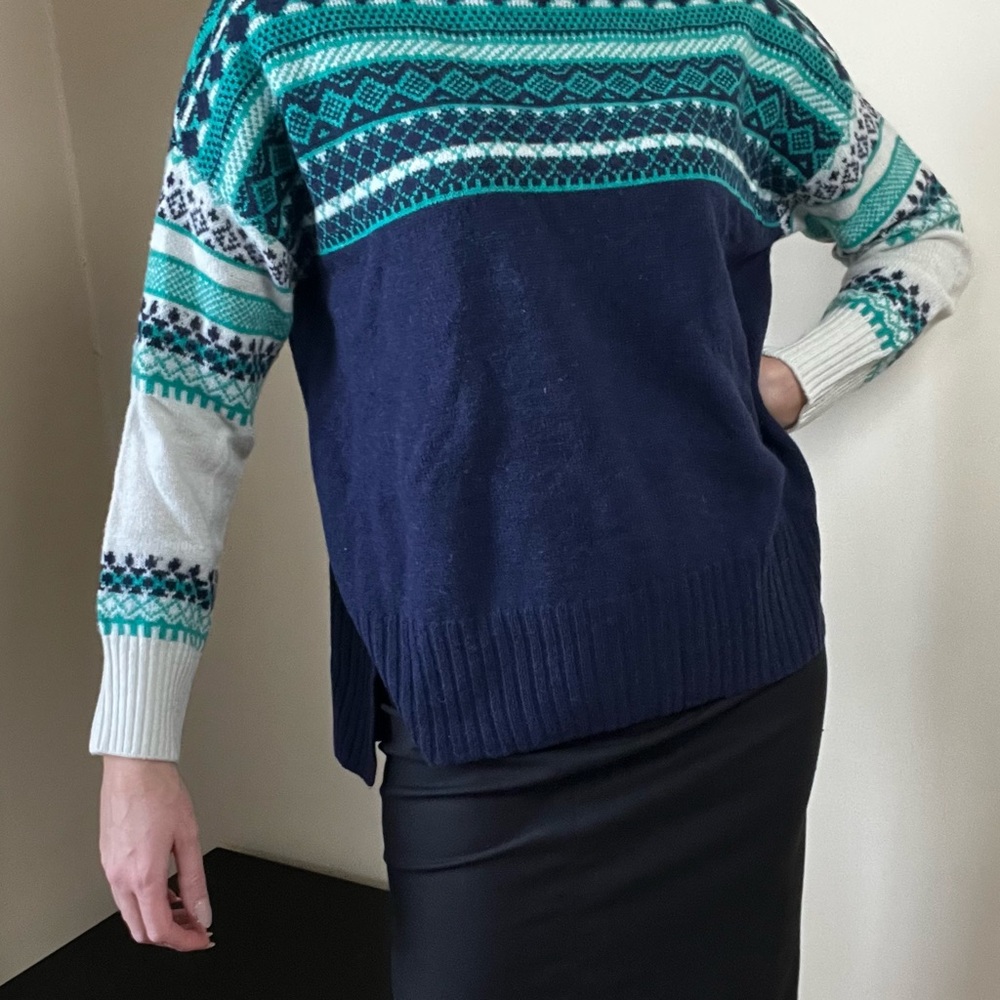 NEW‼️Reverse Color Fairisle Yoke Sweater